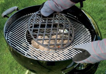 Sear grate, Cast iron, fits Gourmet BBQ System™ - image 3