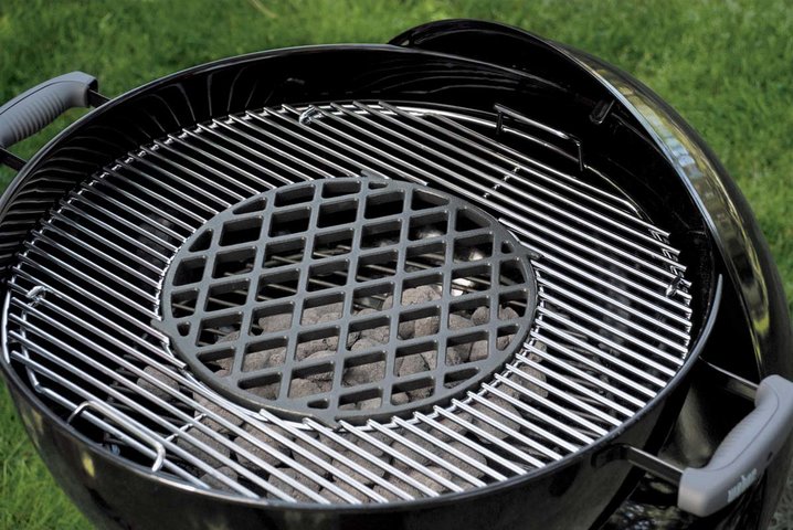 Sear grate, Cast iron, fits Gourmet BBQ System™ - image 2
