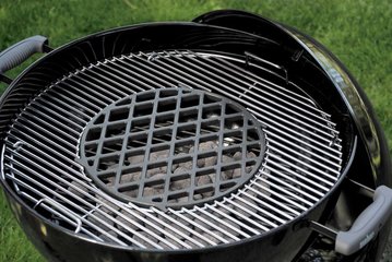 Sear grate, Cast iron, fits Gourmet BBQ System™ - image 2