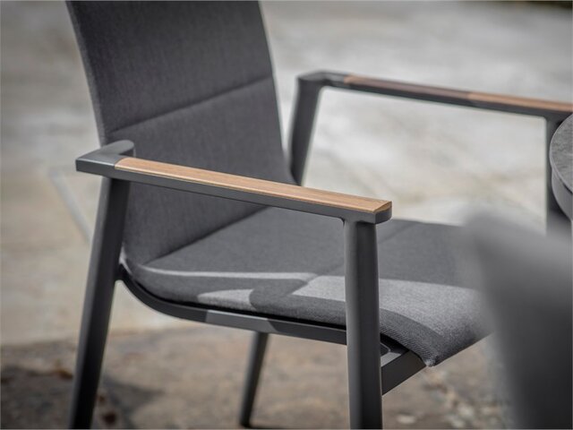 Sofia Round Table with 4 Delux Armchairs, Parasol & Base Set - Anthracite - image 3